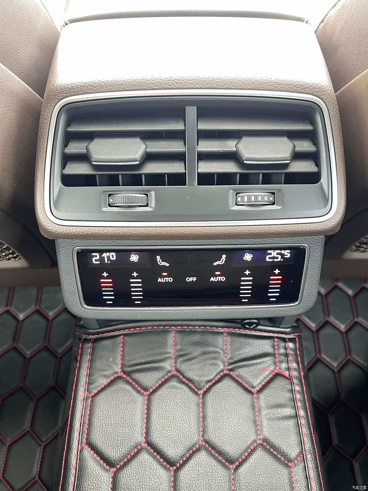 Audi A7L, 2023 18