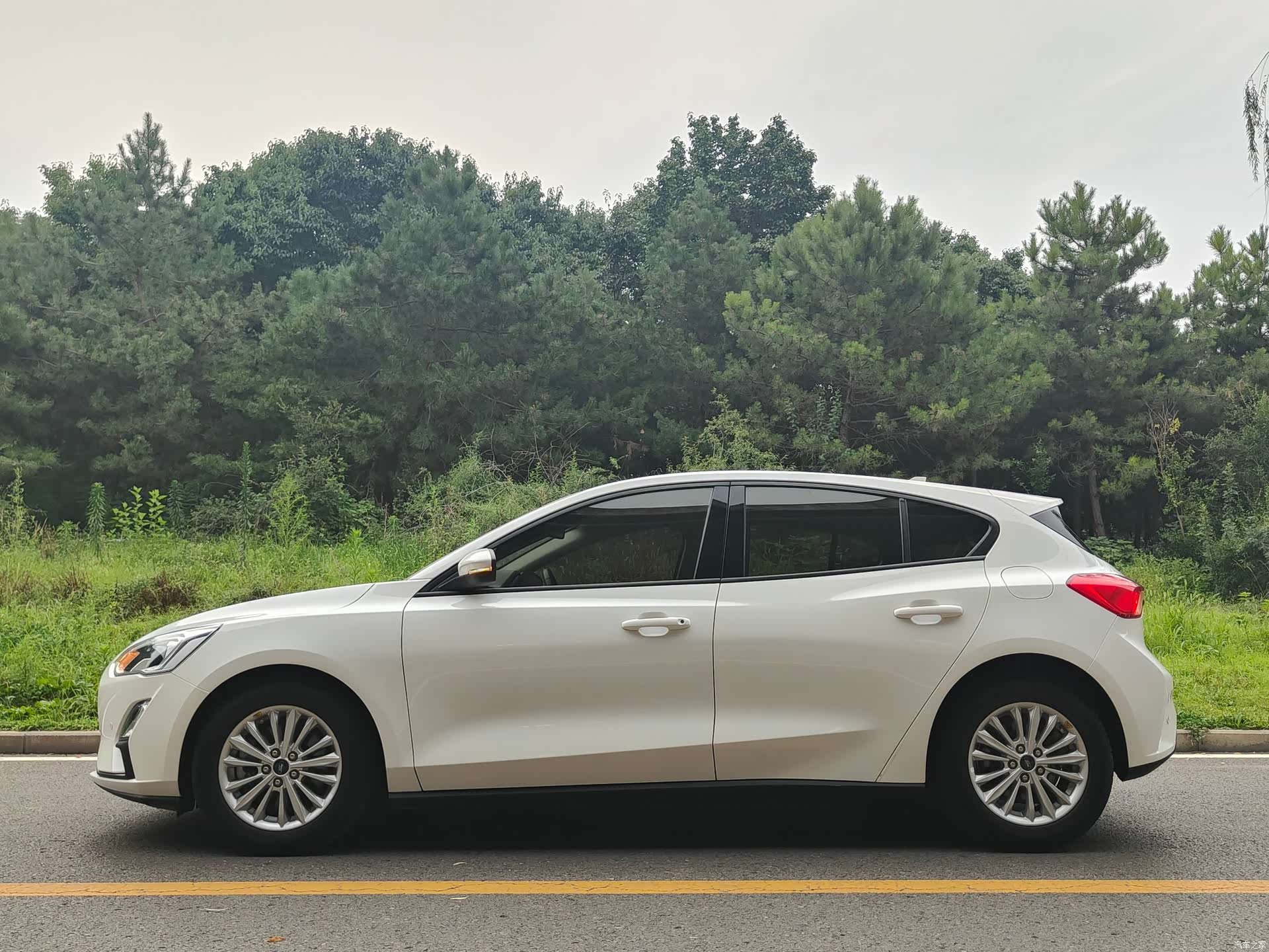 Ford Focus, 2019 все фото