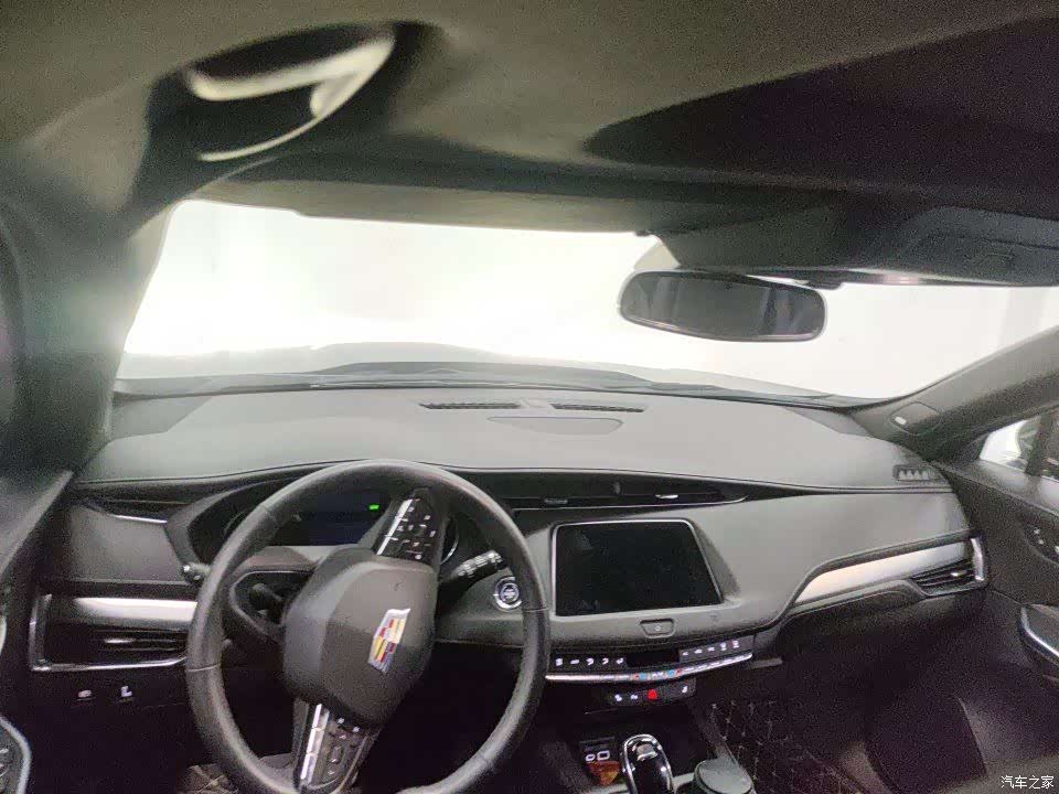 Cadillac XT4, 2021 все фото