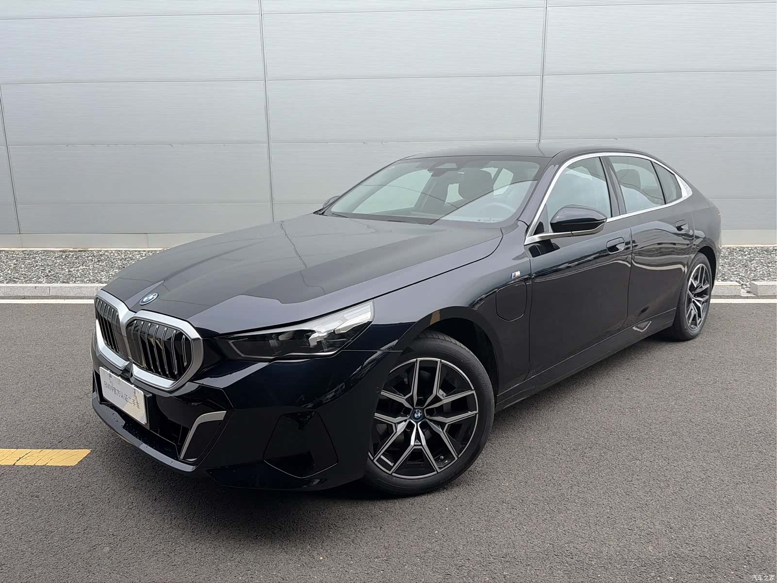 BMW i5, 2025 1