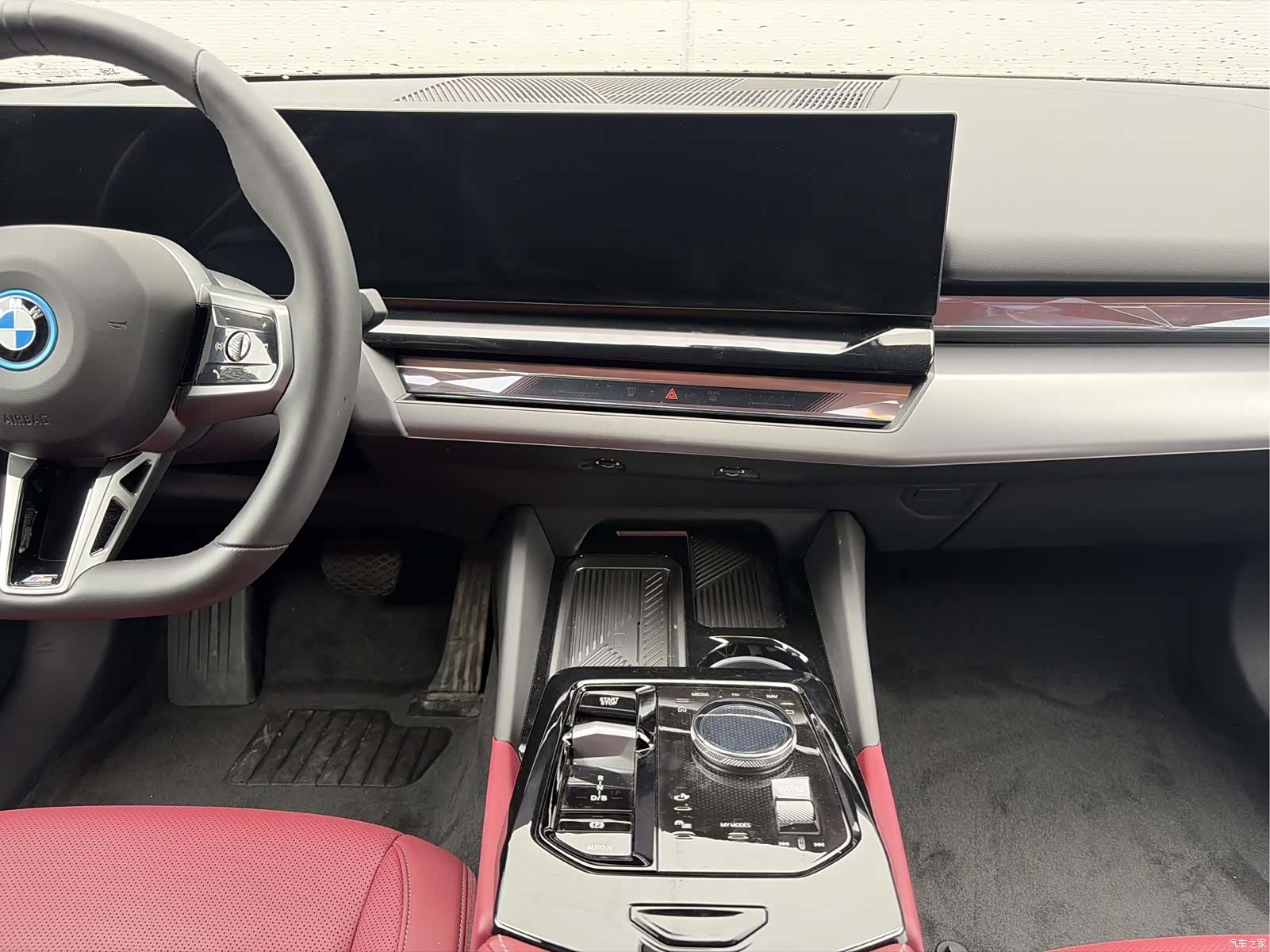 BMW i5, 2025 14