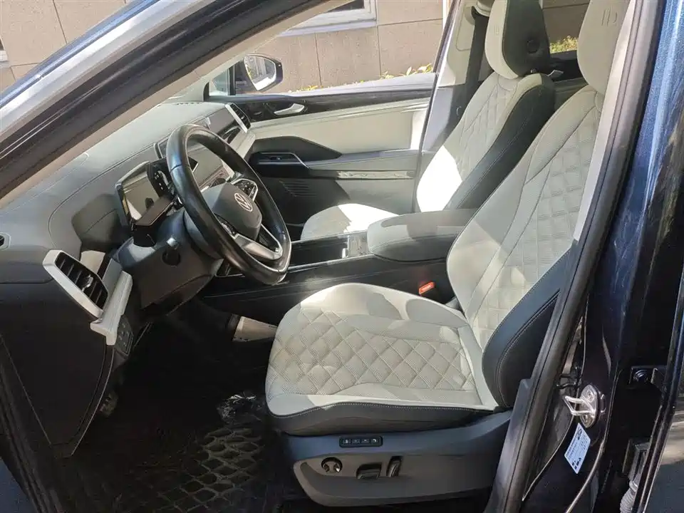 Volkswagen ID.6 CROZZ