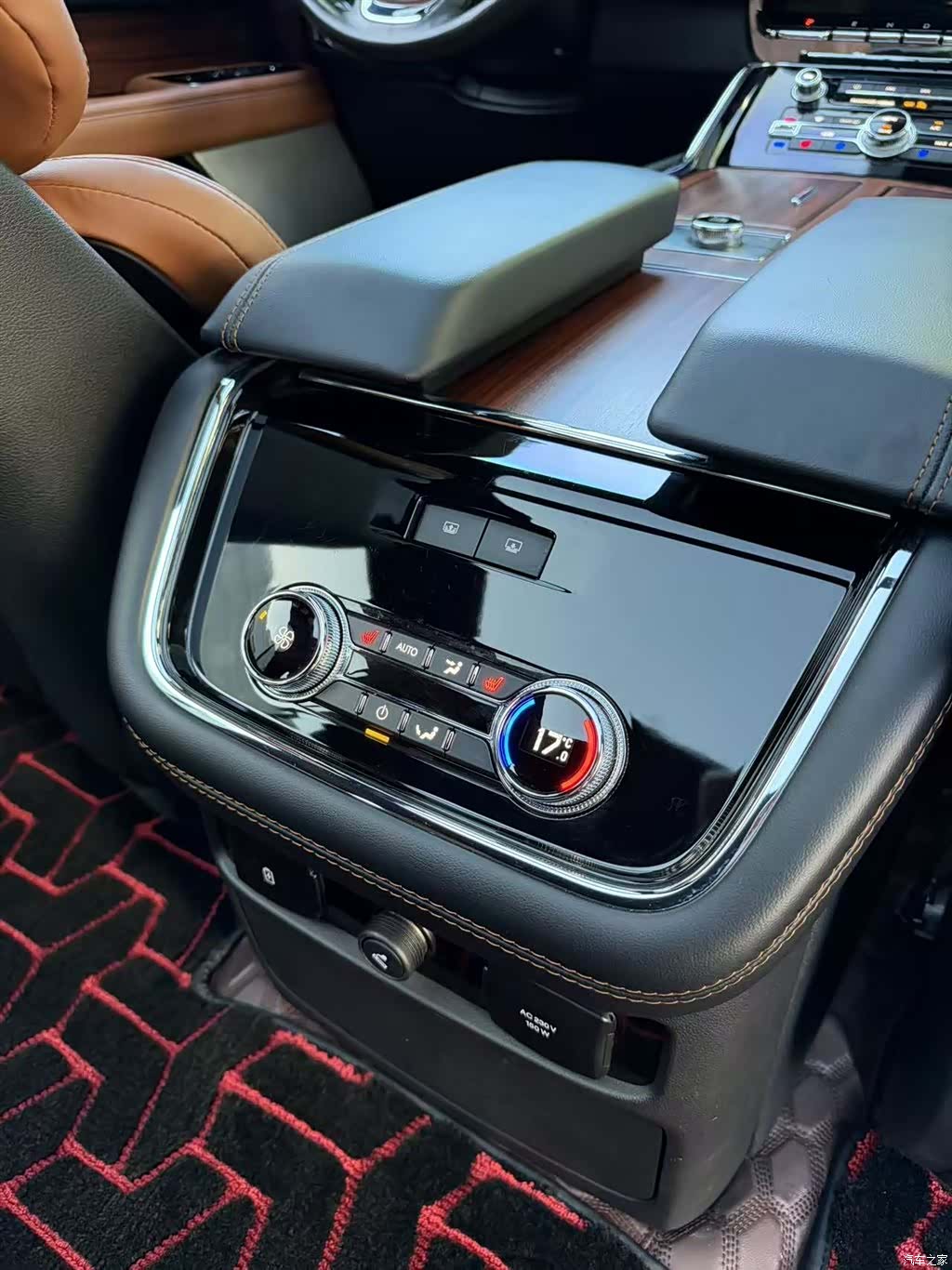 Lincoln Navigator, 2021 9