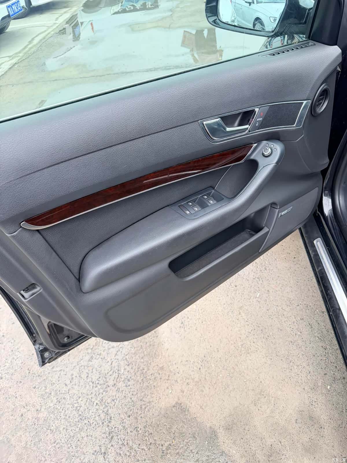 Audi A6L, 2012 10