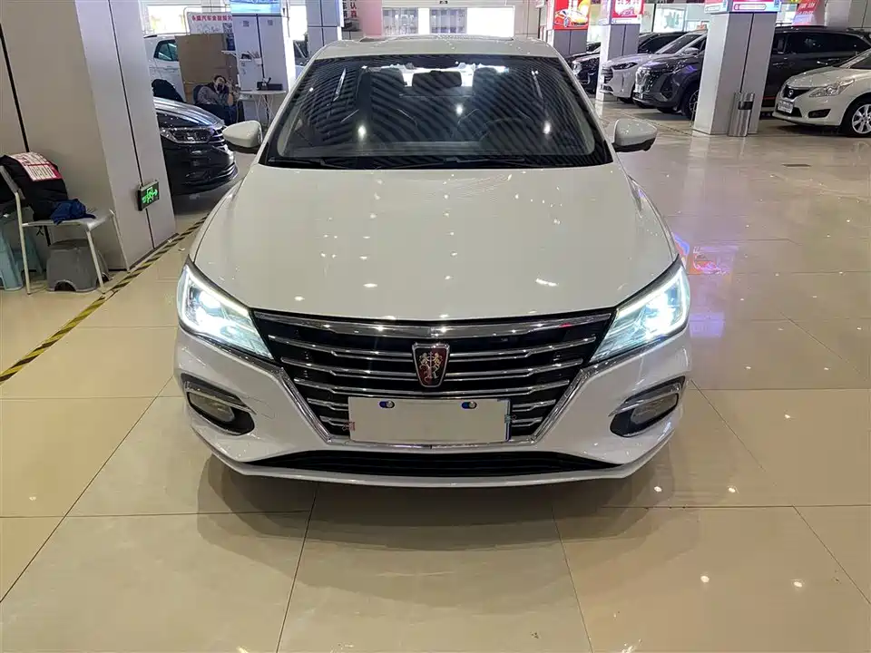 Roewe i5