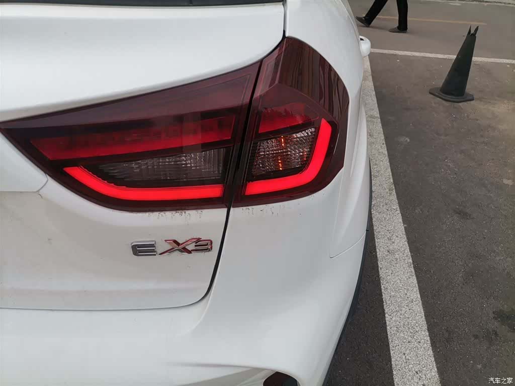 Geely EX3, 2022 28