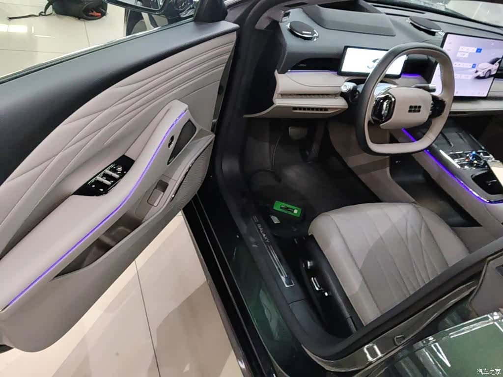 Geely 8, 2025 16
