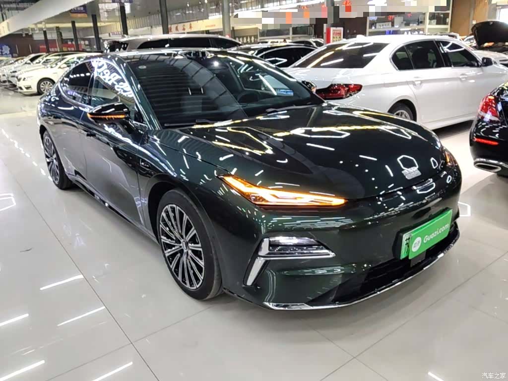 Geely 8, 2025 4