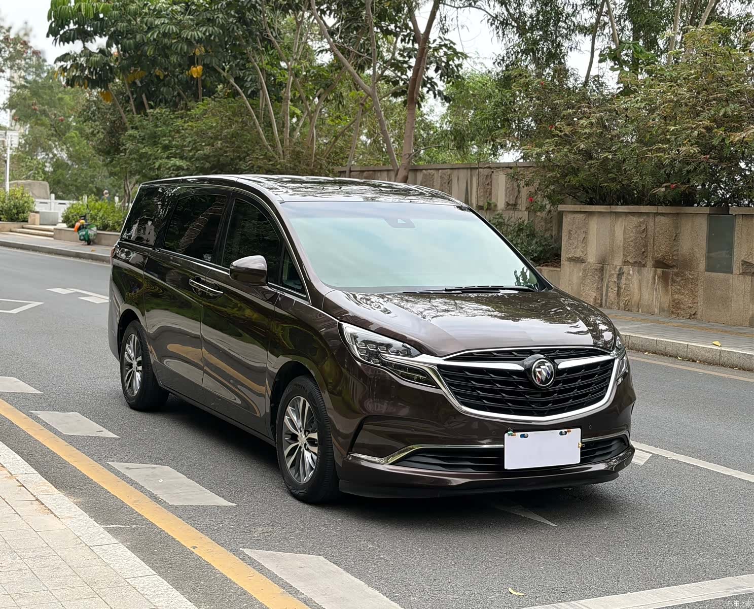 Buick GL8, 2021 4