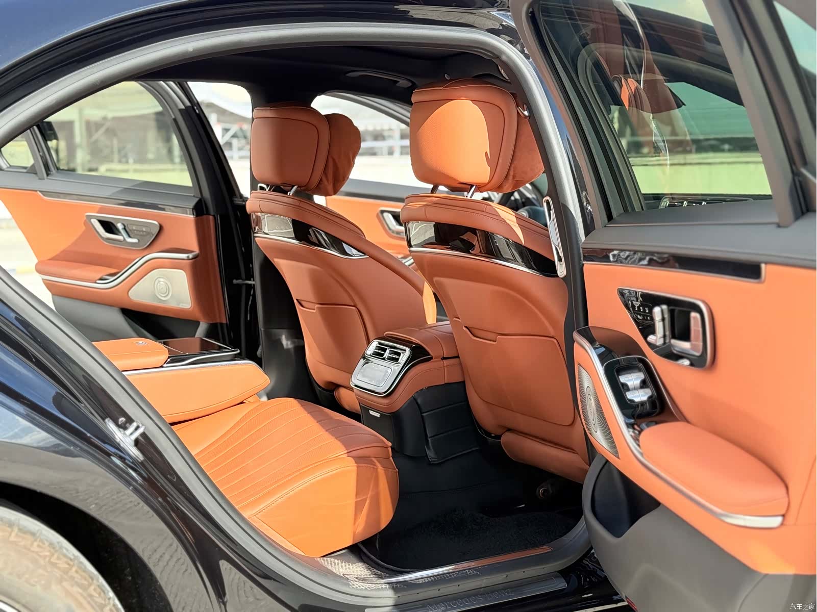Mercedes-Benz S-Class, 2024 7