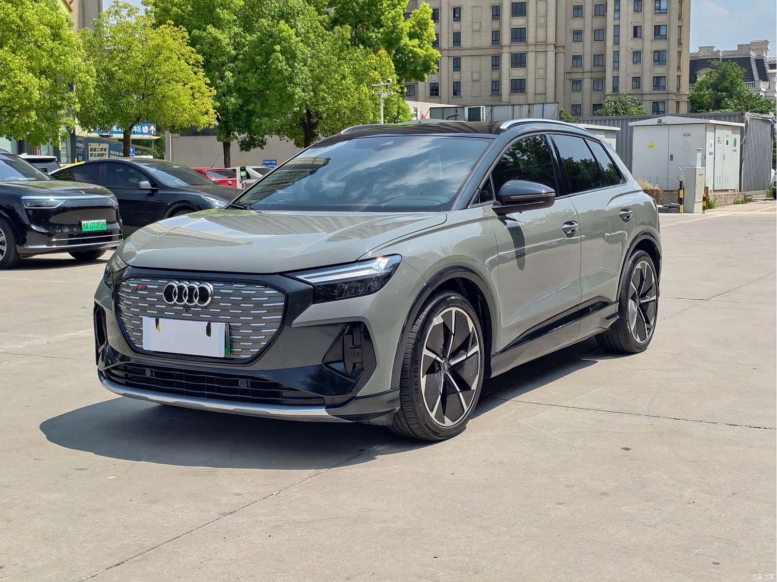Audi Q4 e-tron, 2023 1