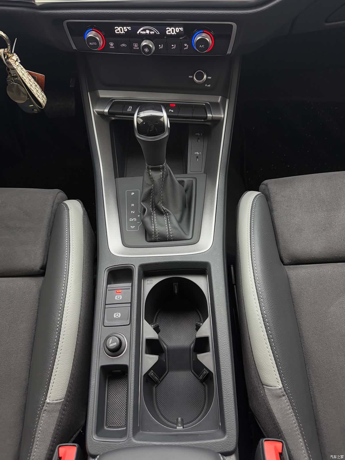 Audi Q3, 2023 11