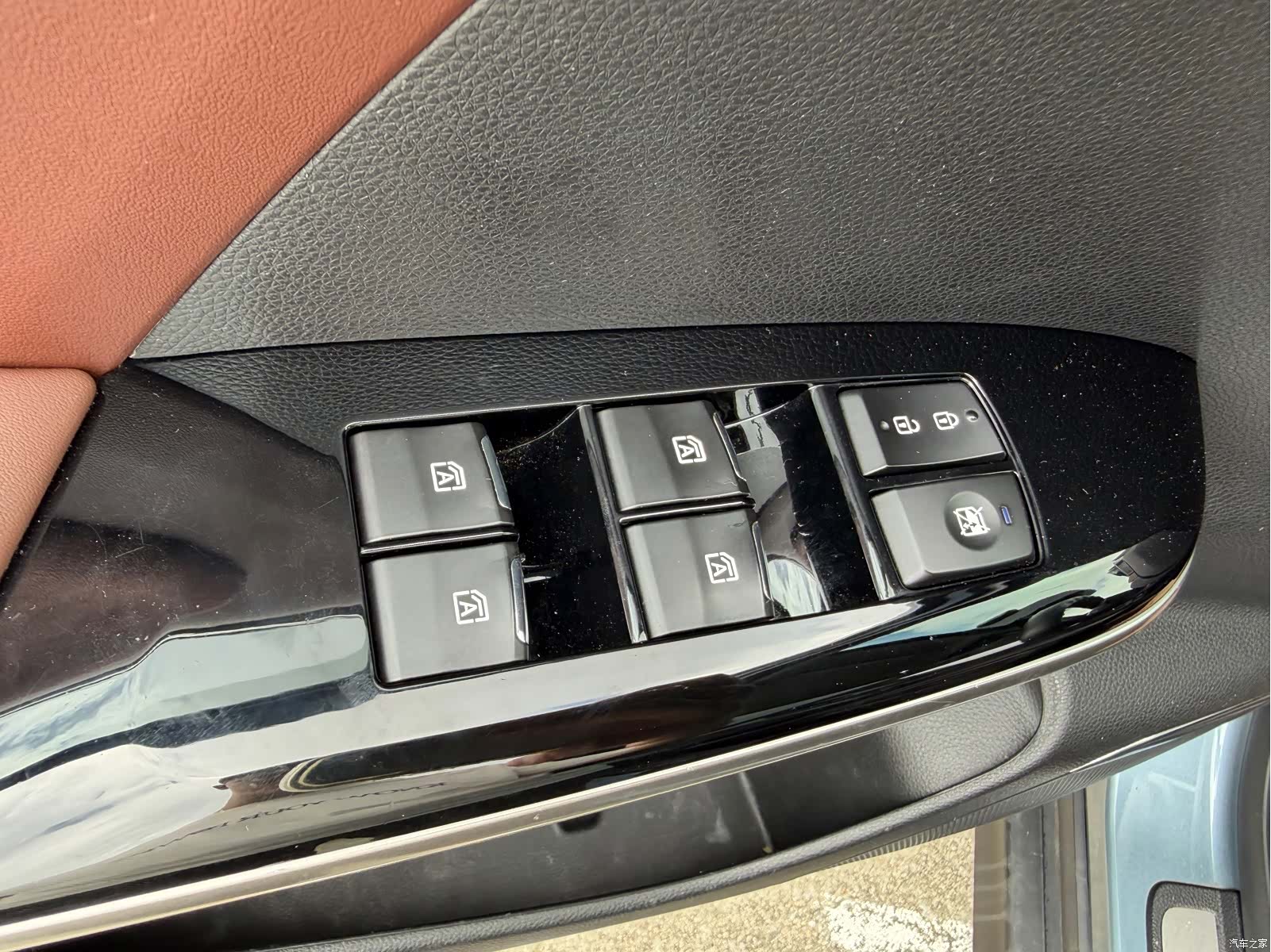 Trumpchi GS8, 2017 26