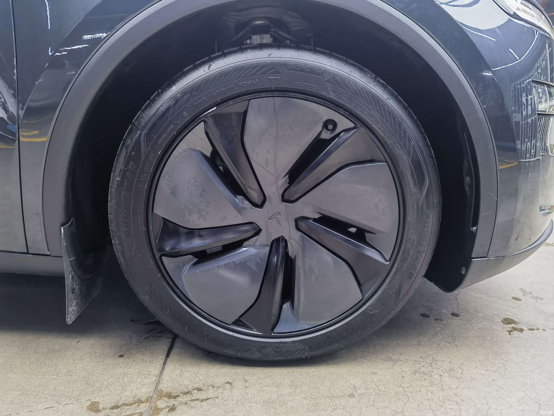 Tesla Model Y, 2025 19