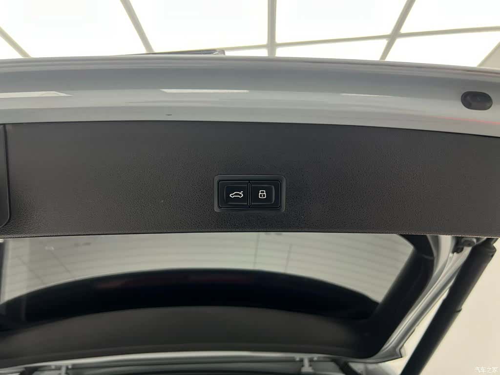 Audi Q2L, 2022 19