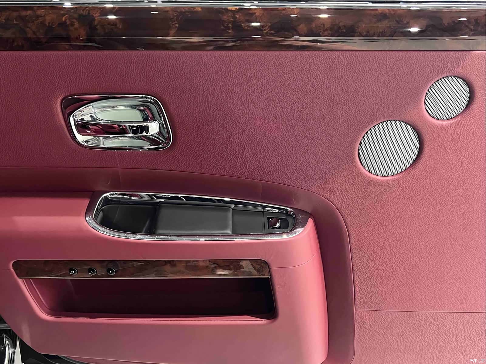 Rolls-Royce Ghost, 2014 30