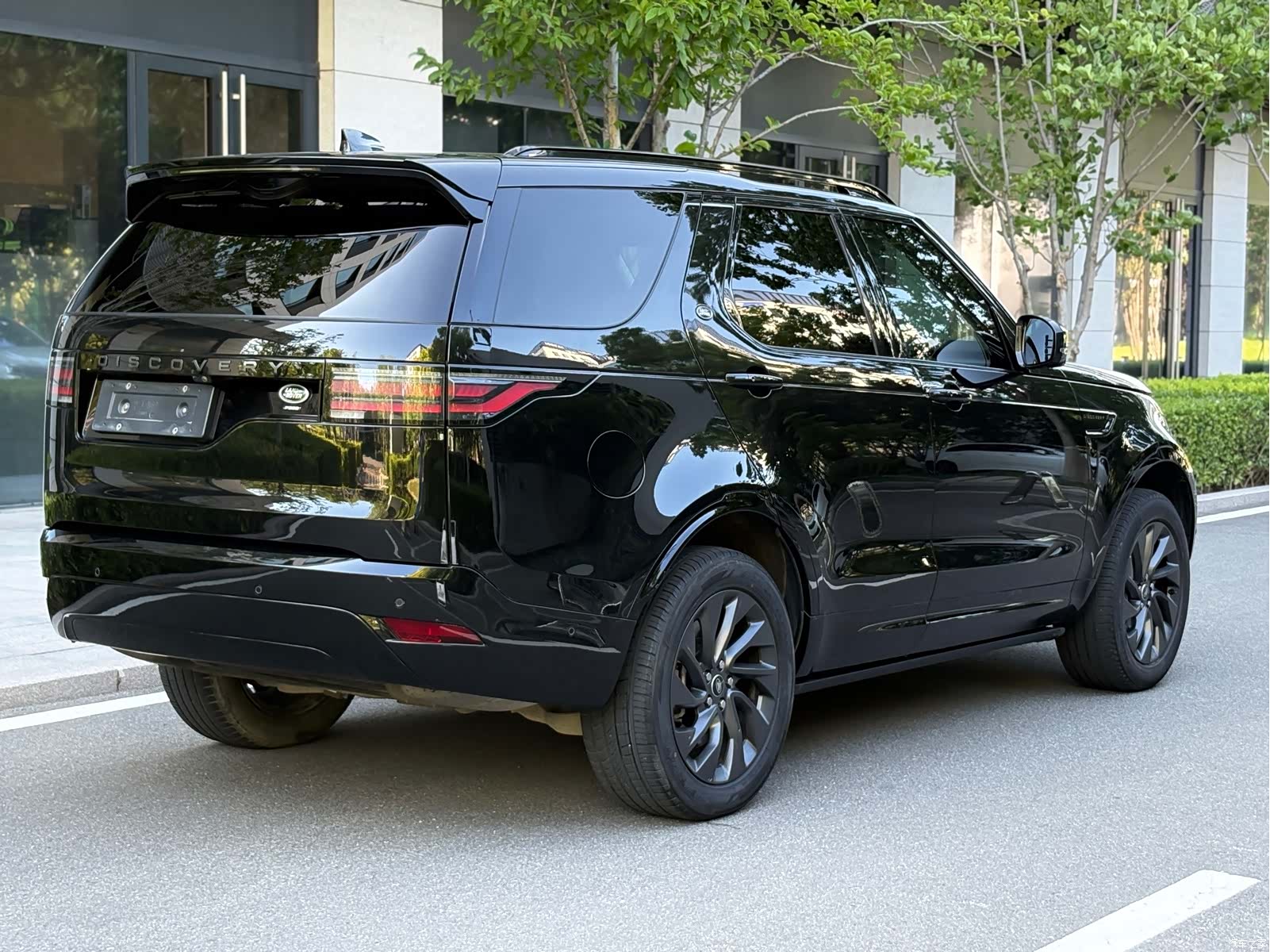 Land Rover Discovery, 2023 3