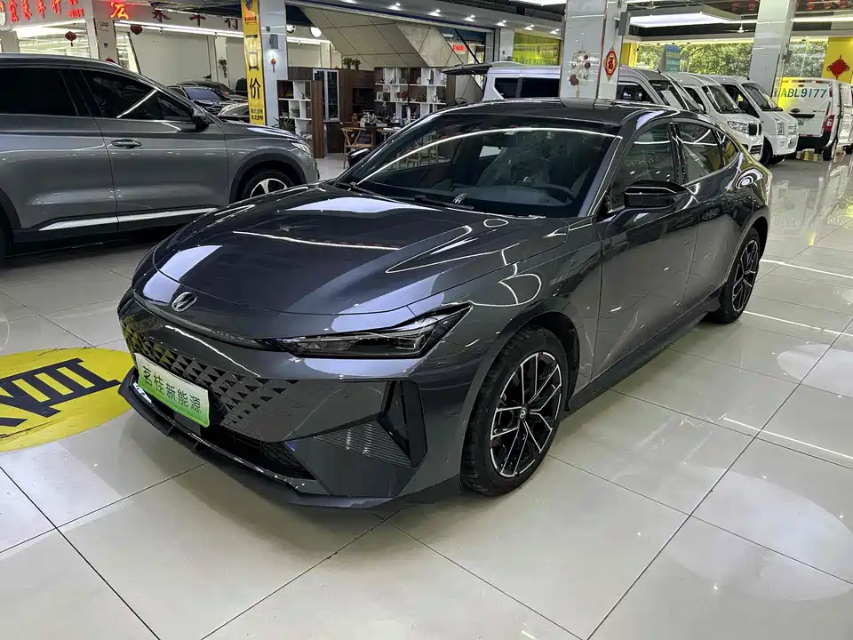 Changan UNI-V Smart iDD