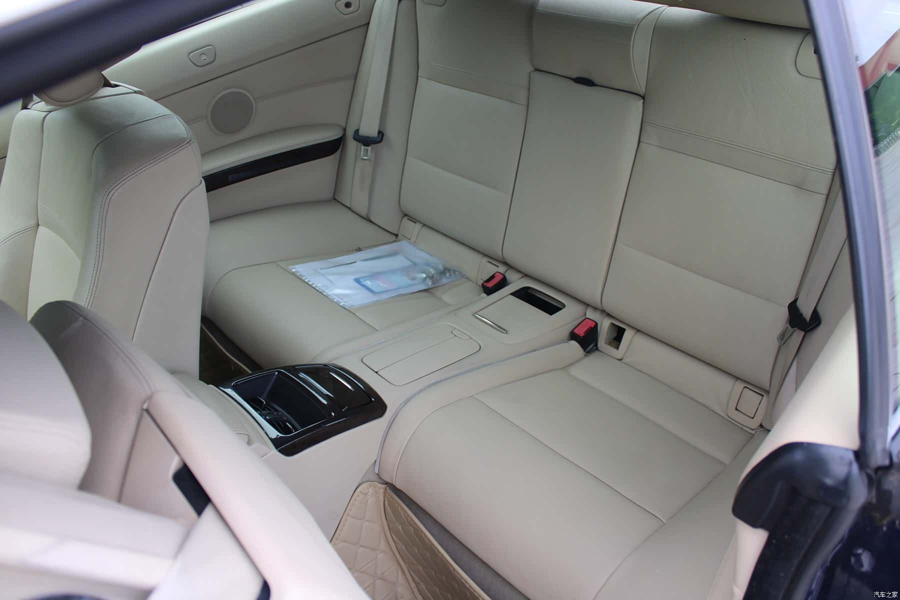 BMW 3 Series, 2010 17