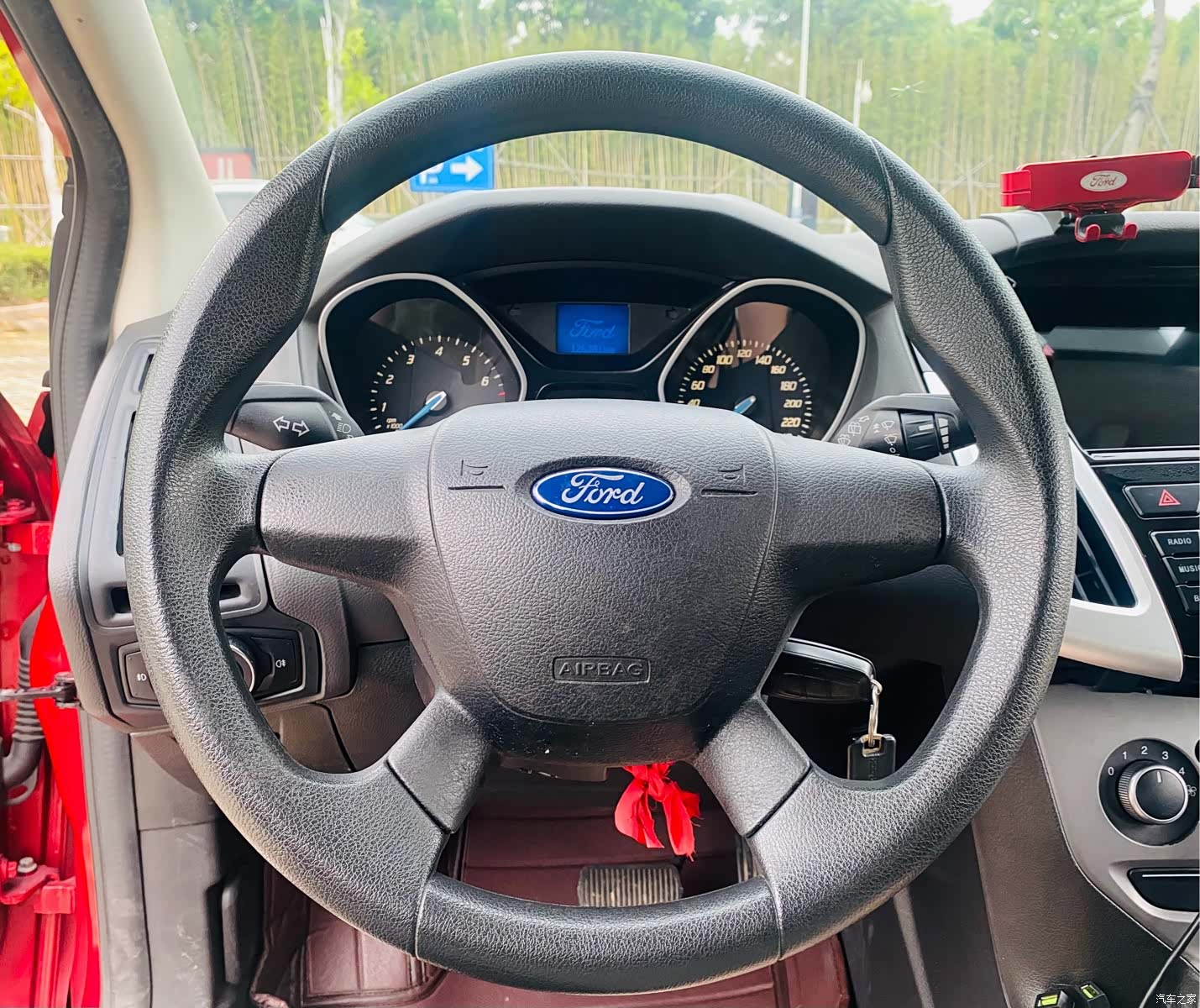 Ford Focus, 2013 16
