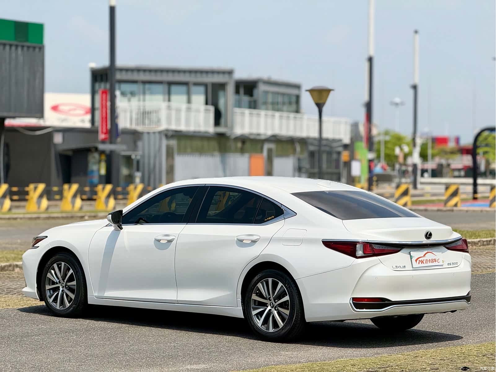 Lexus ES, 2018 все фото