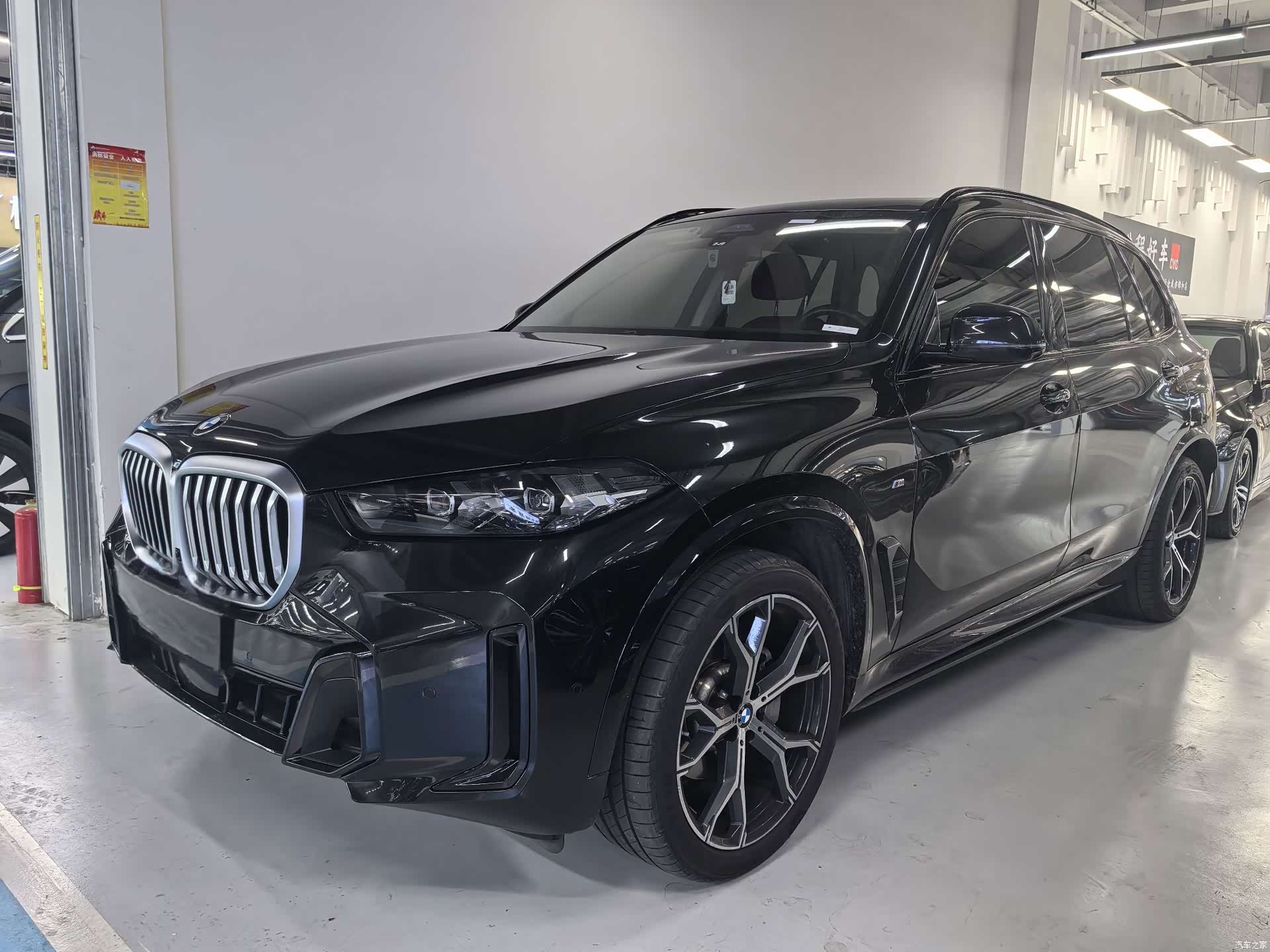 BMW X5, 2025 1