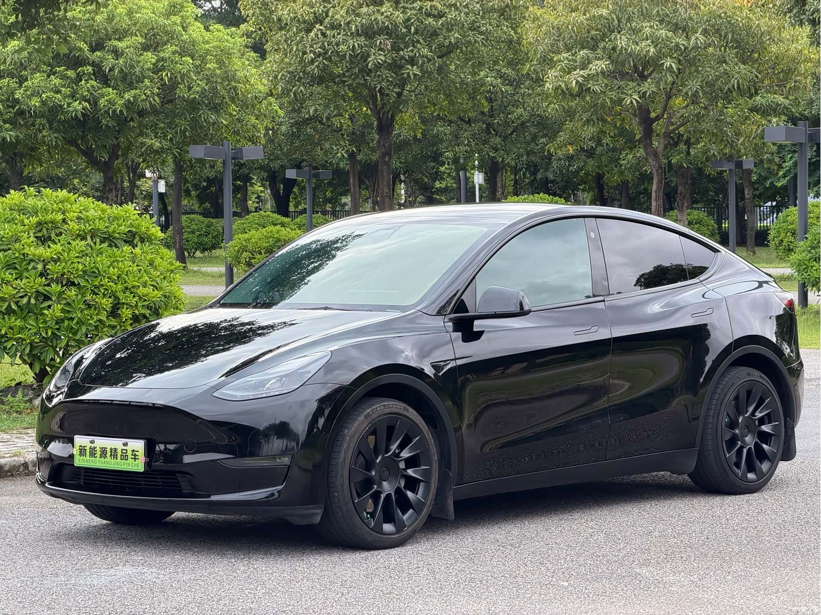 Tesla Model Y, 2022 1