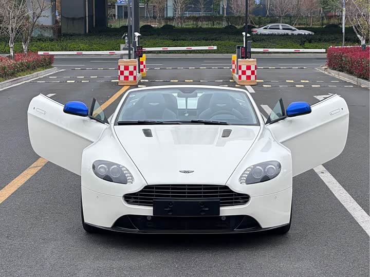 Aston Martin V8 Vantage 2017 4.7L S bu lie dian xian liang chang peng ban