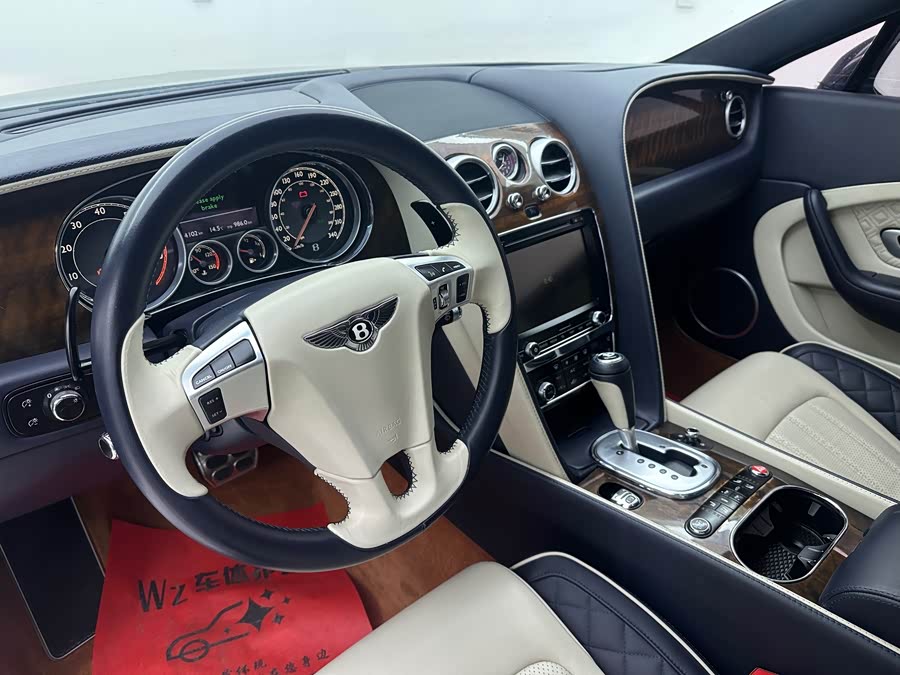 Bentley Continental 2015, фото 24