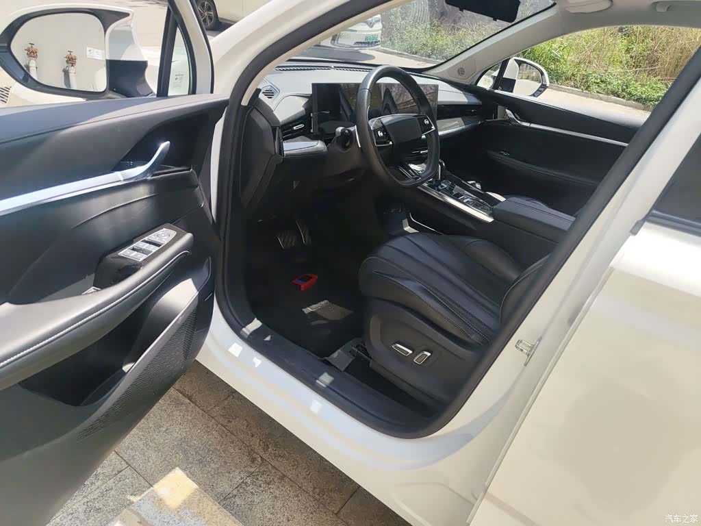 Roewe RX5, 2023 16