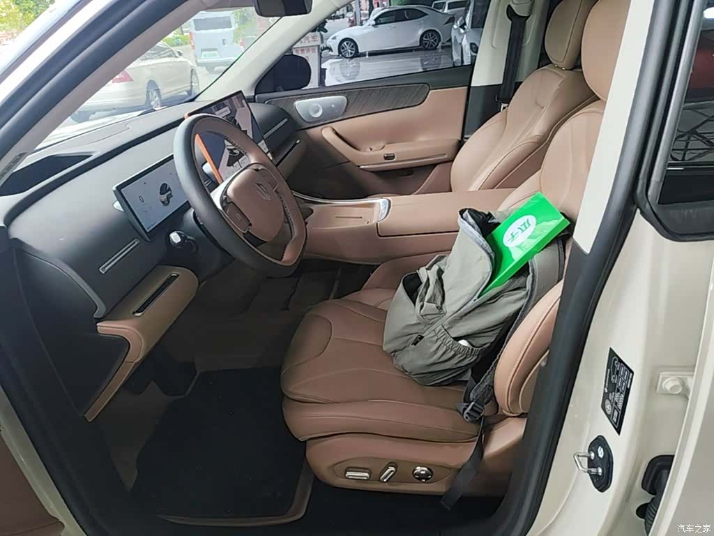 Leapmotor C11, 2025 15