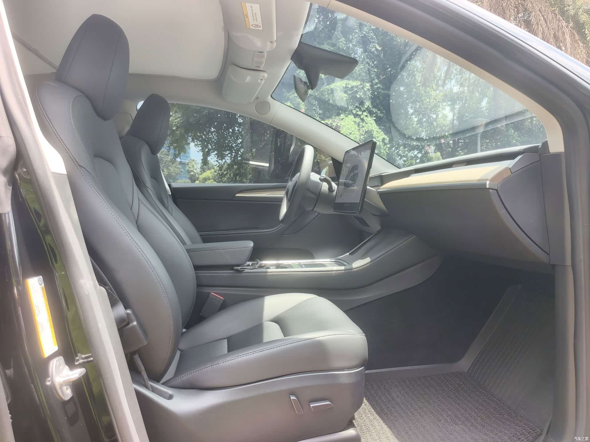 Tesla Model Y, 2023 11