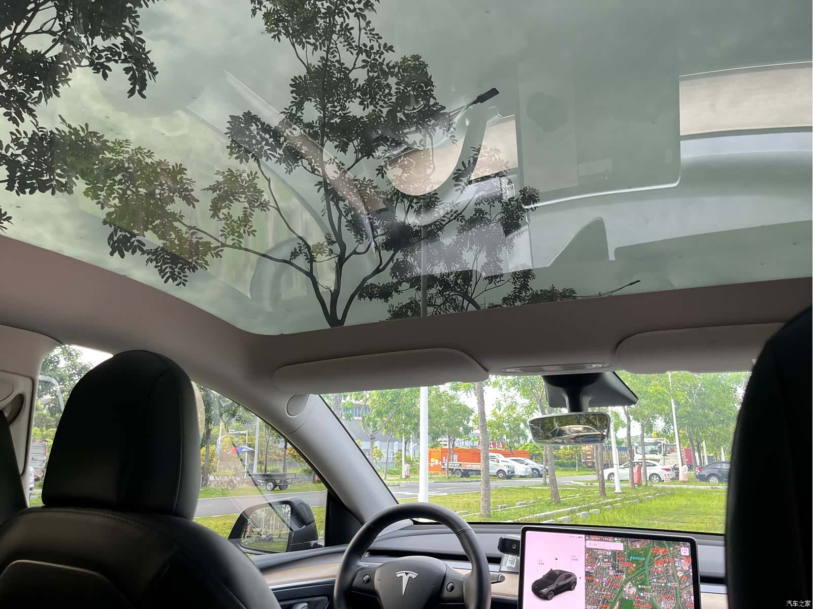 Tesla Model Y, 2022 17