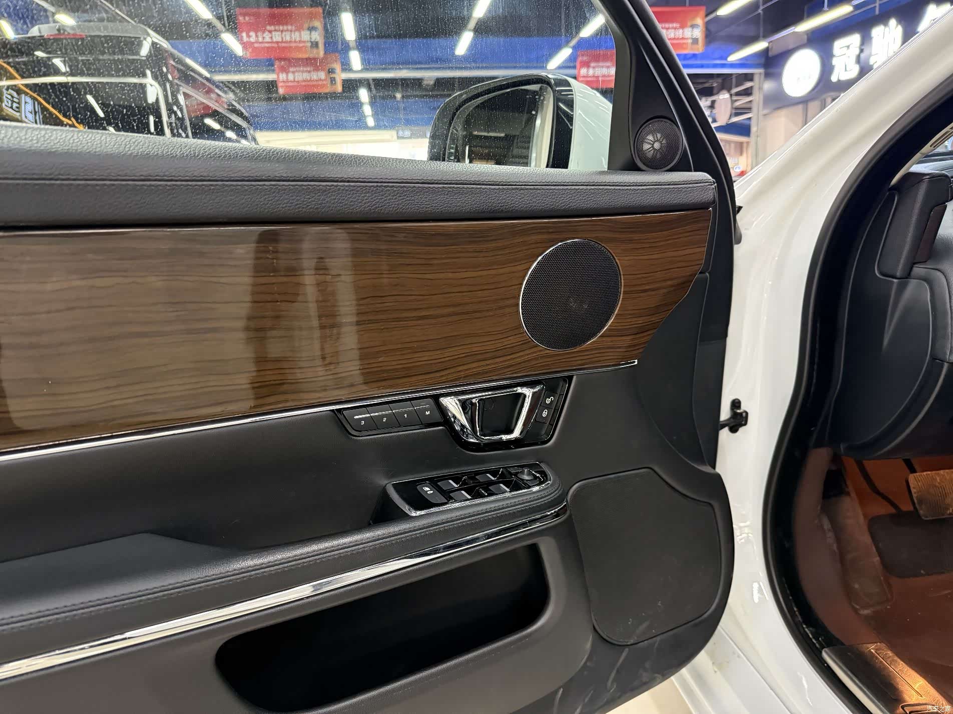 Jaguar XJ, 2018 10