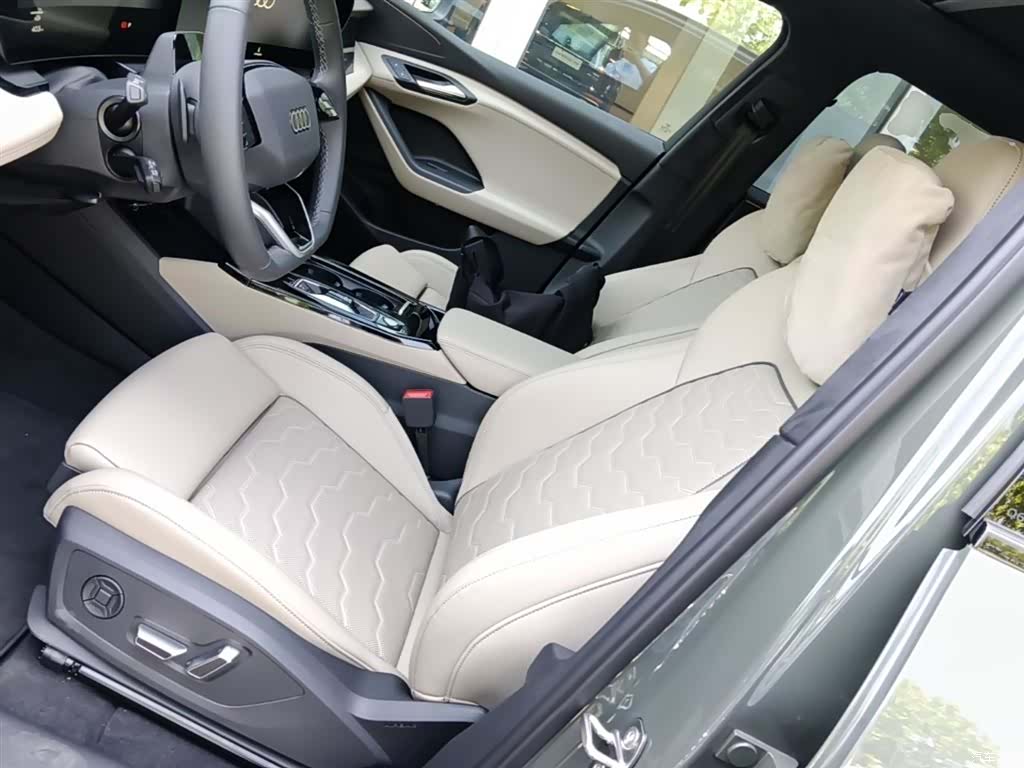 Audi e-tron, 2025 15
