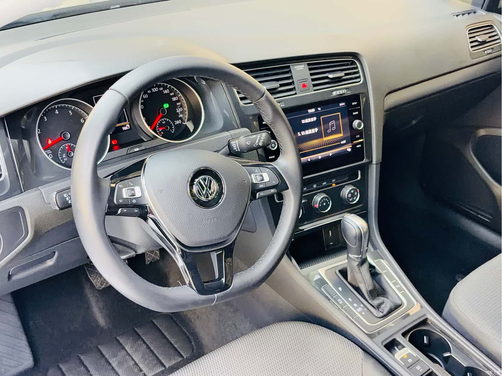 Volkswagen Golf, 2019 10