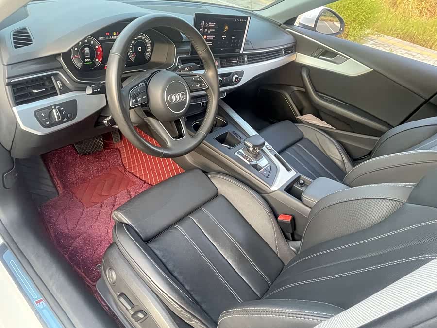 Audi A4L 2021, фото 5