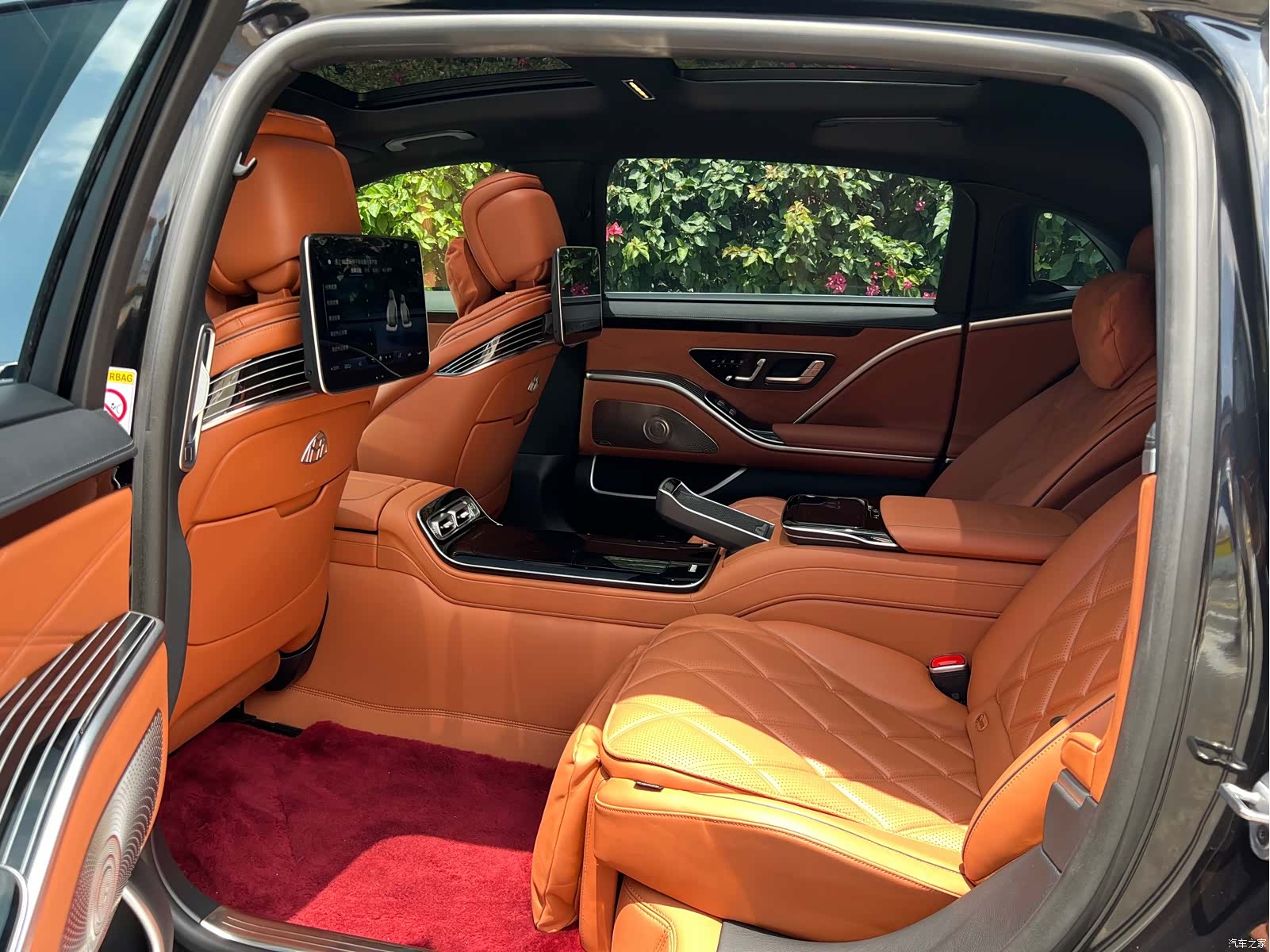 Maybach S-Class, 2023 все фото