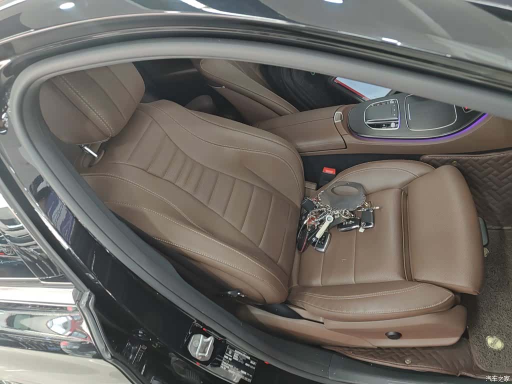 Mercedes-Benz E-Class, 2023 20