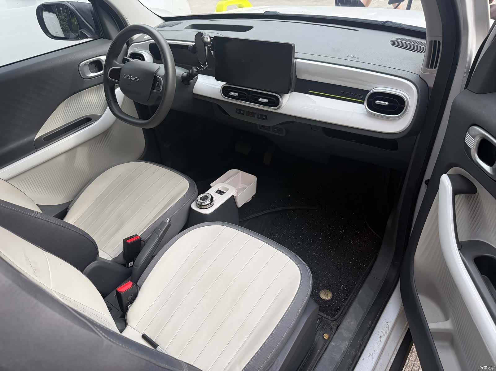 Geely Panda, 2025 4