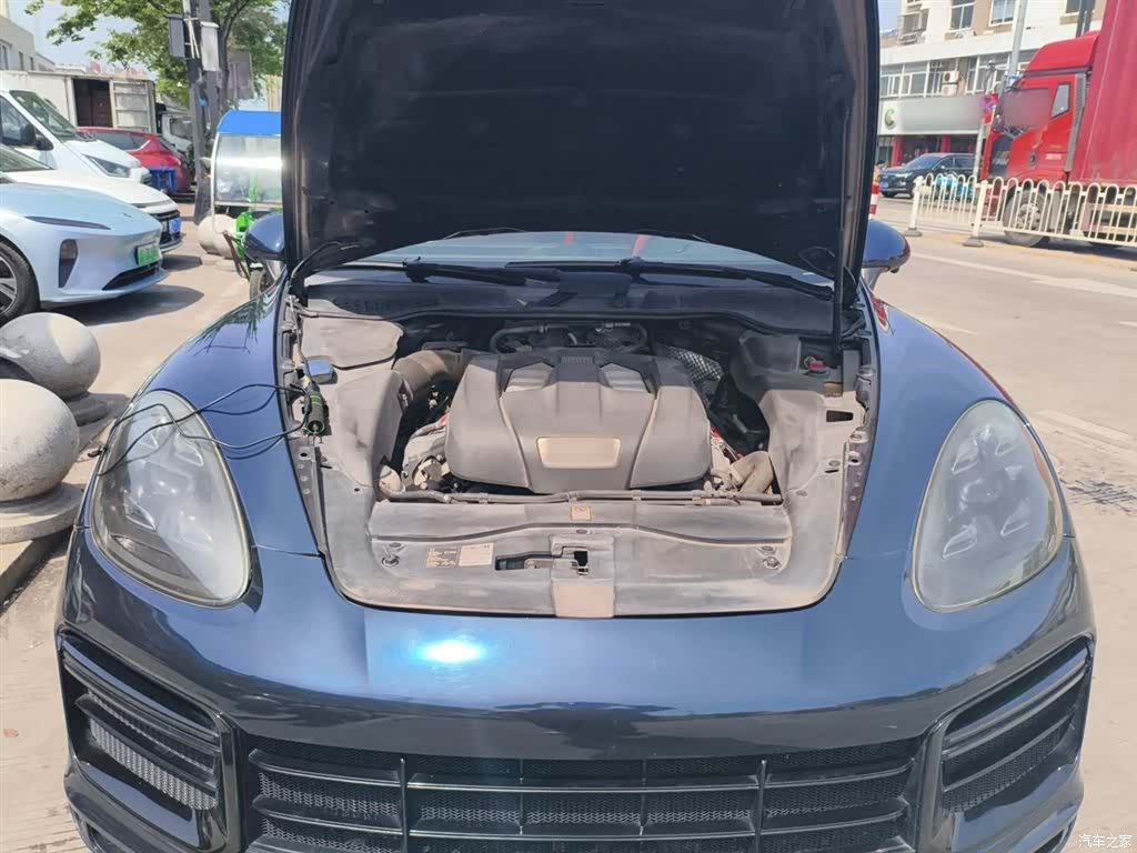 Porsche Cayenne, 2014 11