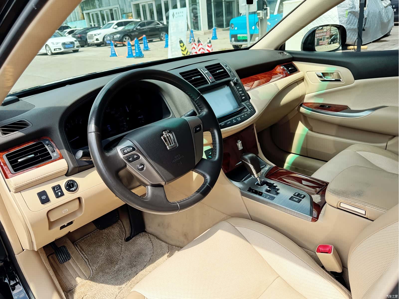 Toyota Crown, 2013 все фото