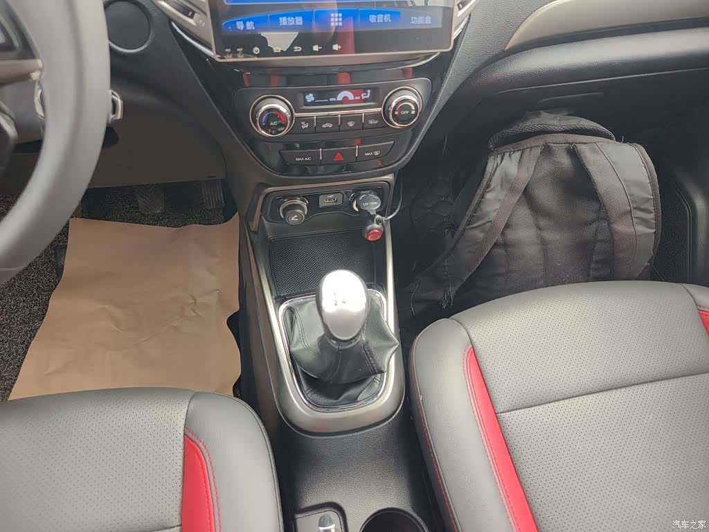Changan CS15, 2016 10