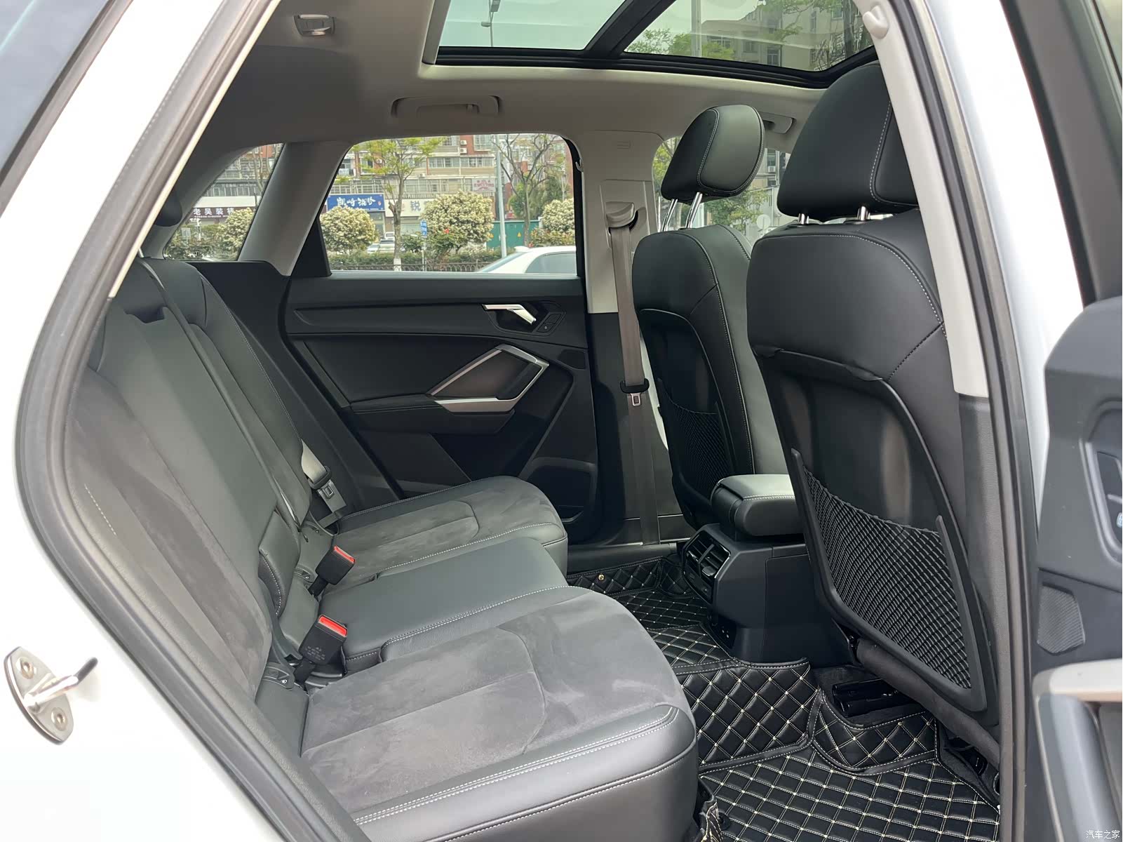 Audi Q3, 2022 10