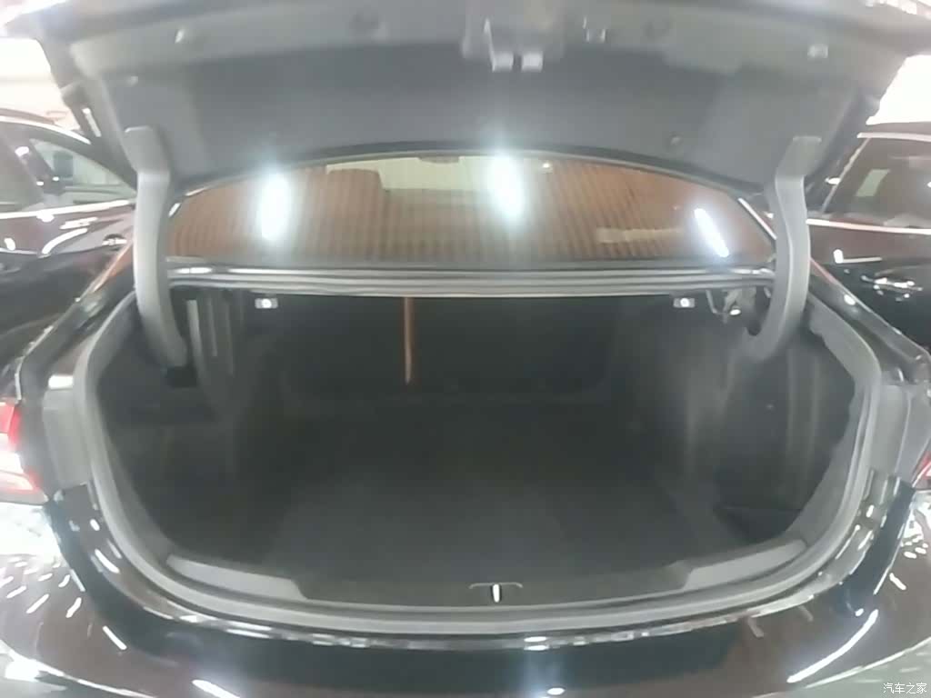 Buick LaCrosse, 2019 19