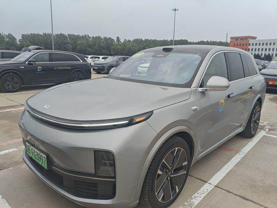 Li Auto L8