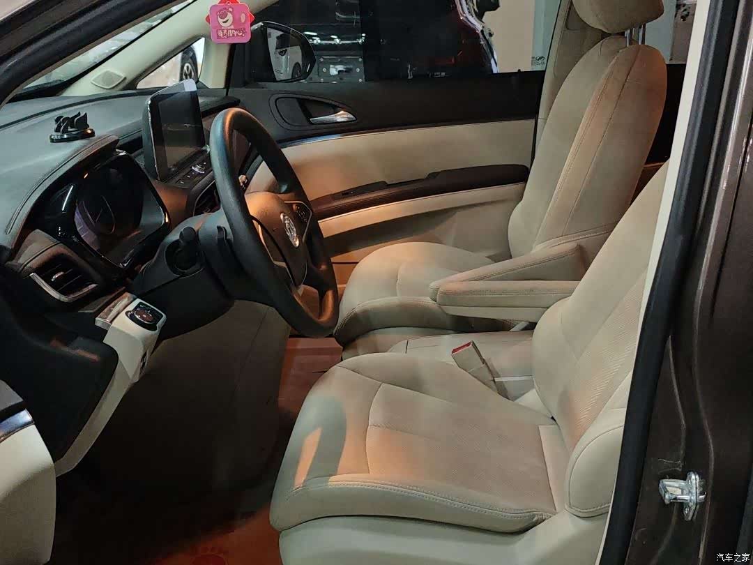 Buick GL8, 2022 9