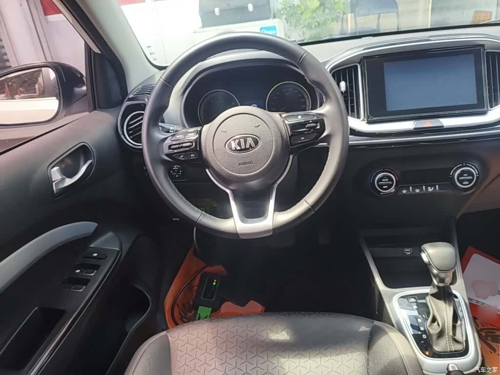 Kia KX1, 2019 11