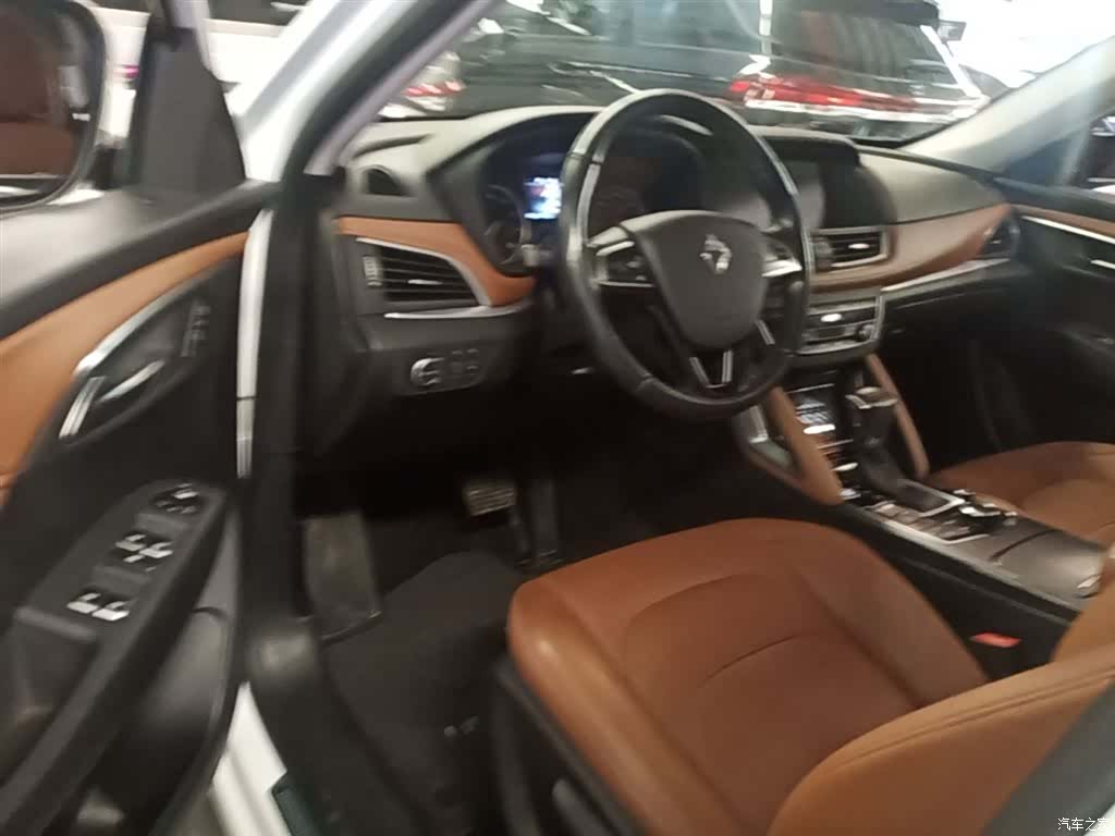 Borgward BX7, 2017 16
