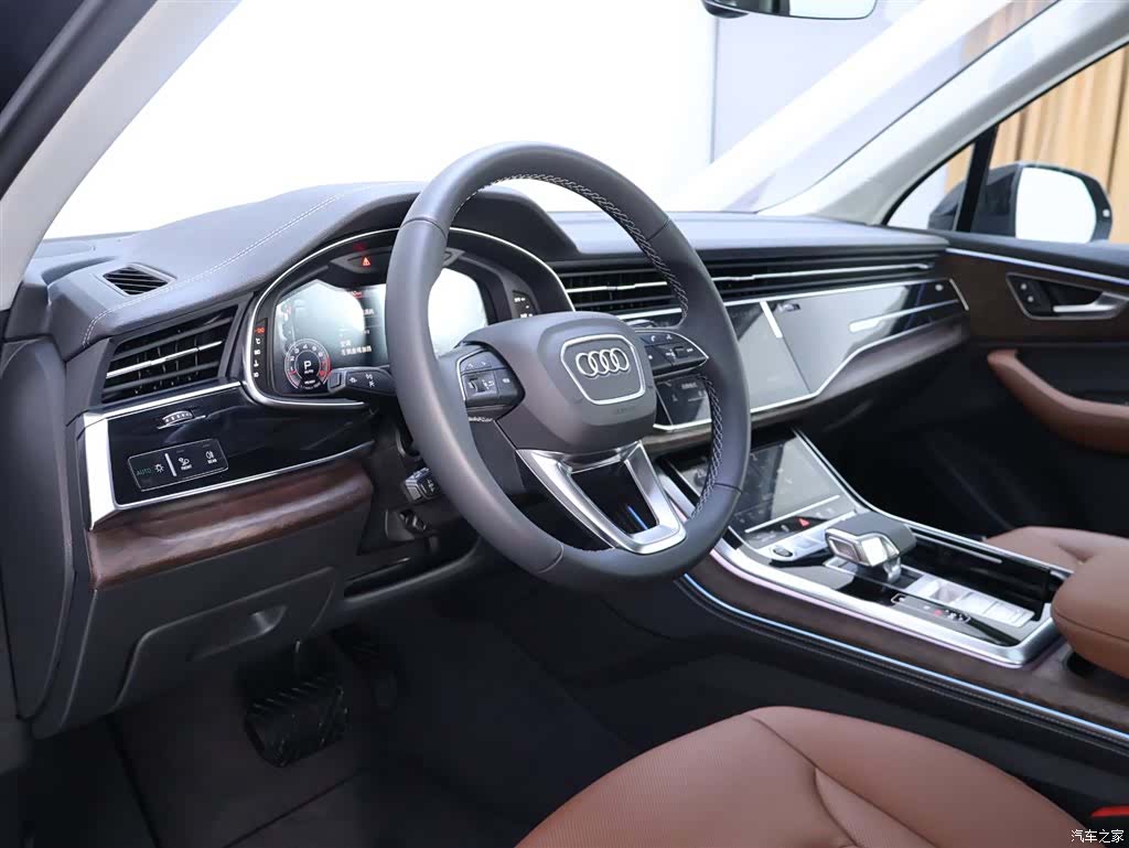 Audi Q7, 2026 11